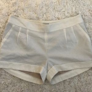 EXPRESS Off-White Cuffed Shorts
